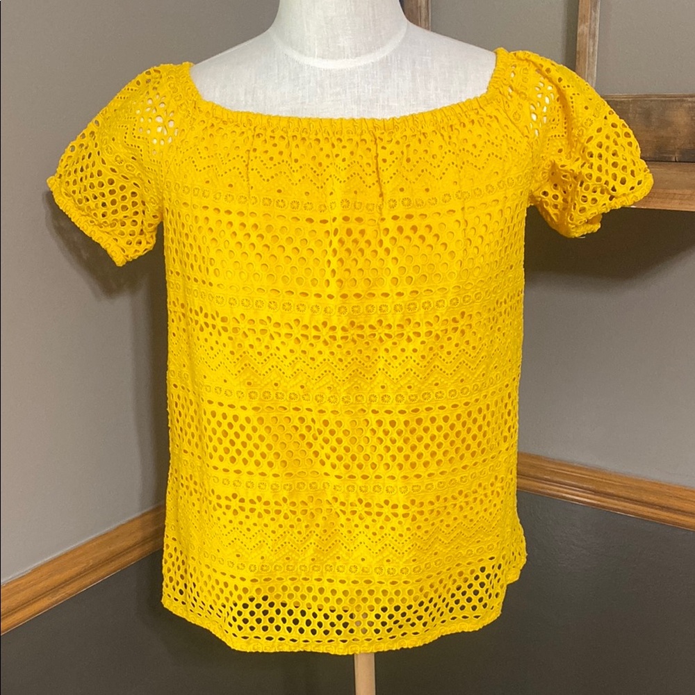Michael Kors Yellow short sleeve eyelet Top size small